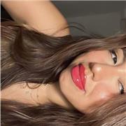 Estudiante universitaria con una media excelente , con gran habilidad para la enseñanza